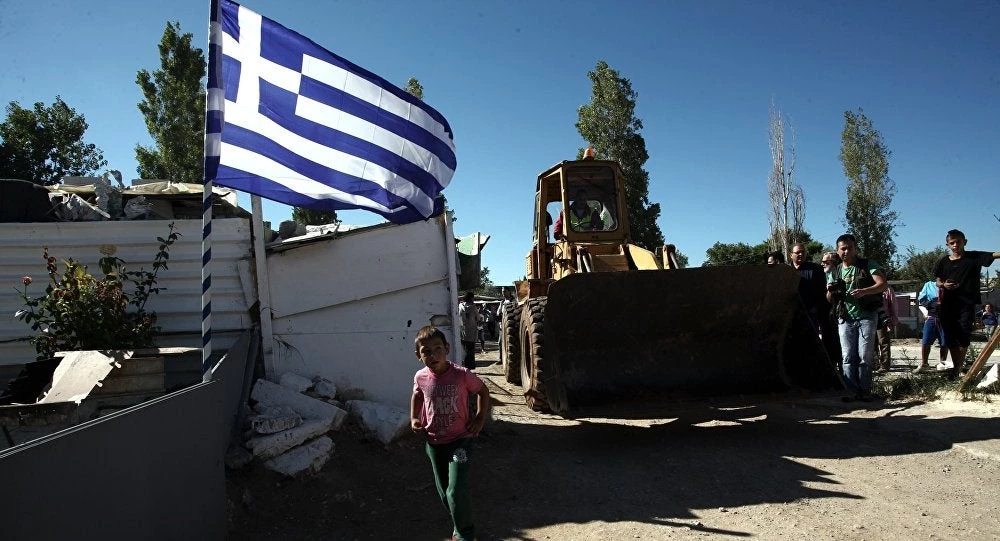 Αυθαίρετα και μπουλντόζα: Η διαδικασία της κατεδάφισης και η αναμονή 10 ετών